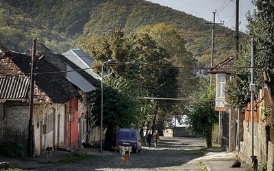 Tra le montagne azere. Il silenzio di Sheki.
