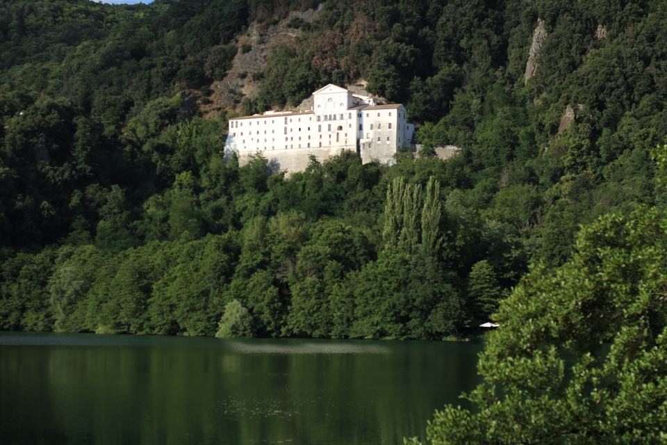 lago monti